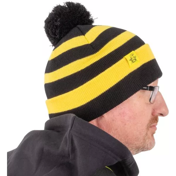 Black Cat Bobble Hat Strickmütze