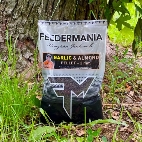Feedermánia Silver Pellet 2mm Knoblauch & Mandel