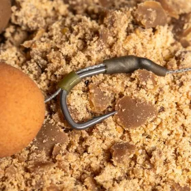   Nash Tube Blow Back Rig Größe 4 mit Widerhaken, vorgebundenes Haken-Vorfach mit Öhr